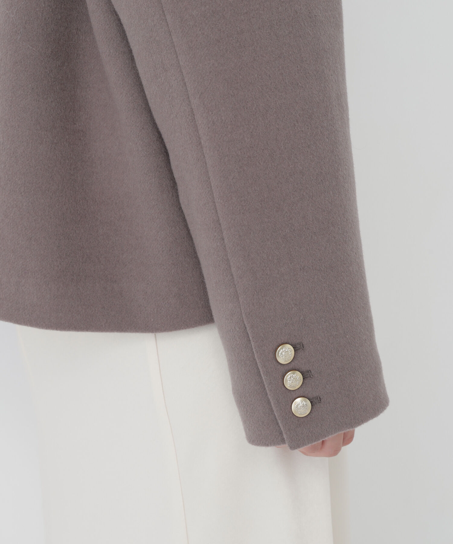  「<WEB限定ｶﾗｰ:ﾓｶ><ちょうど､いい服>&ldquo;いつものが見違えるﾊｰﾌｺｰ 」|ブルゾン・スタジャン|
