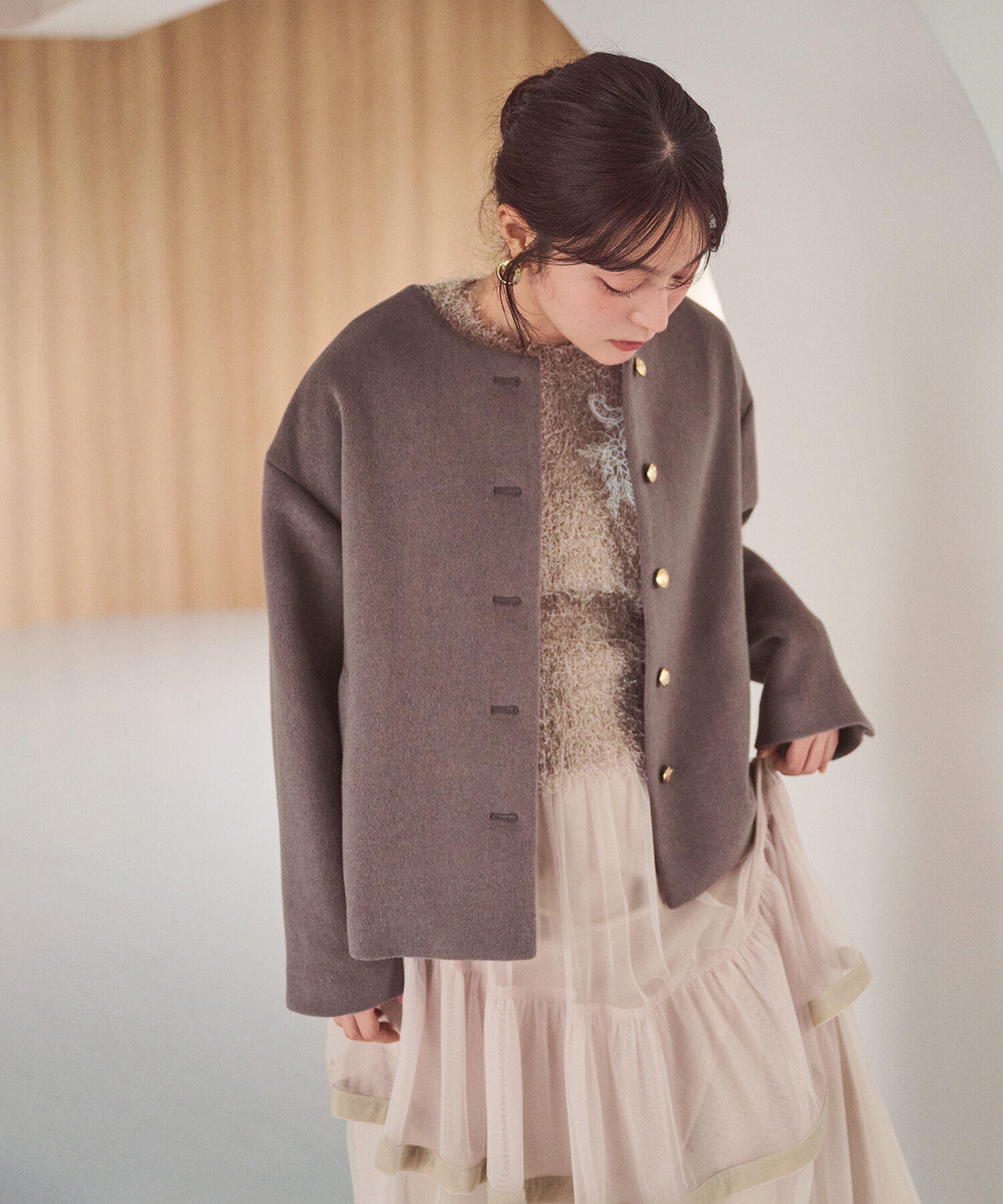  「<WEB限定ｶﾗｰ:ﾓｶ><ちょうど､いい服>&ldquo;いつものが見違えるﾊｰﾌｺｰ 」|ブルゾン・スタジャン|