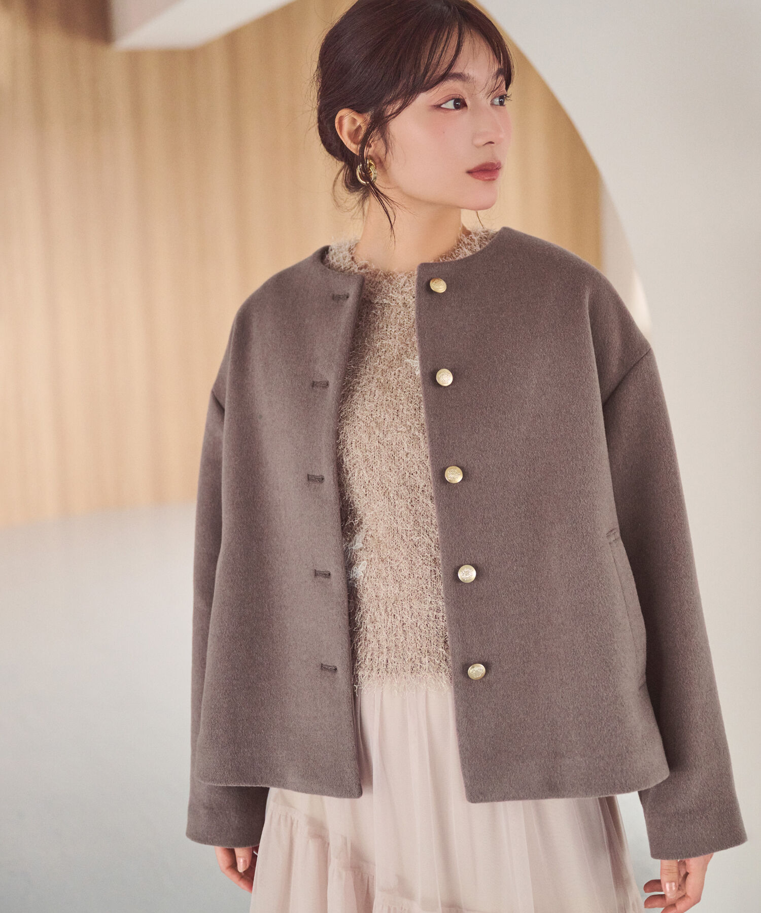  「<WEB限定ｶﾗｰ:ﾓｶ><ちょうど､いい服>&ldquo;いつものが見違えるﾊｰﾌｺｰ 」|ブルゾン・スタジャン|