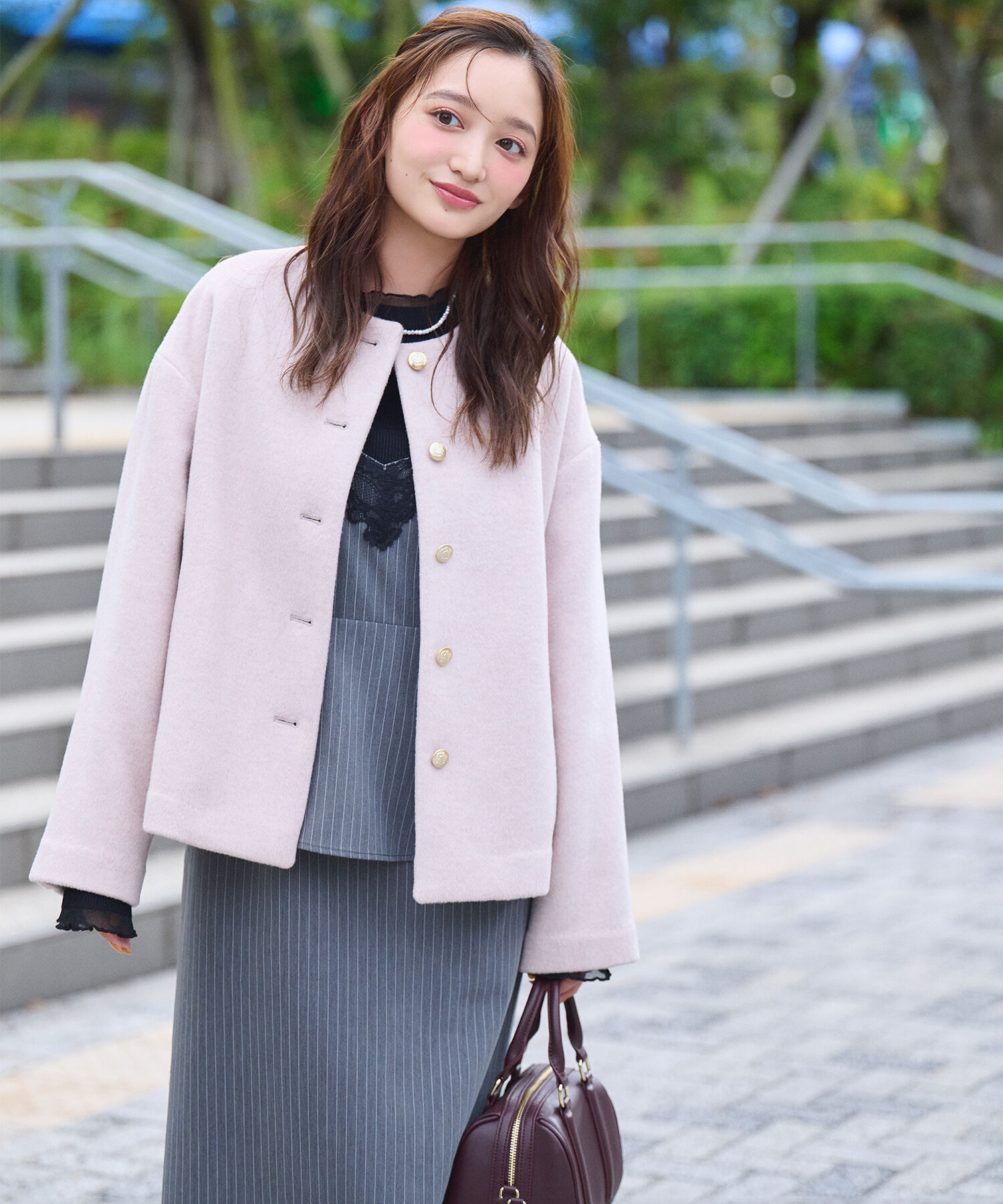  「<WEB限定ｶﾗｰ:ﾓｶ><ちょうど､いい服>&ldquo;いつものが見違えるﾊｰﾌｺｰ 」|ブルゾン・スタジャン|