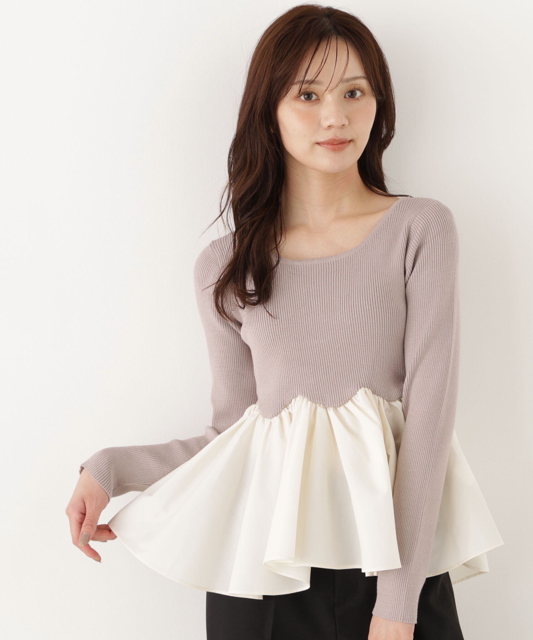  「＜a/mie＞チューリップペプラムヘムニット 26AW」|ニット・セーター|