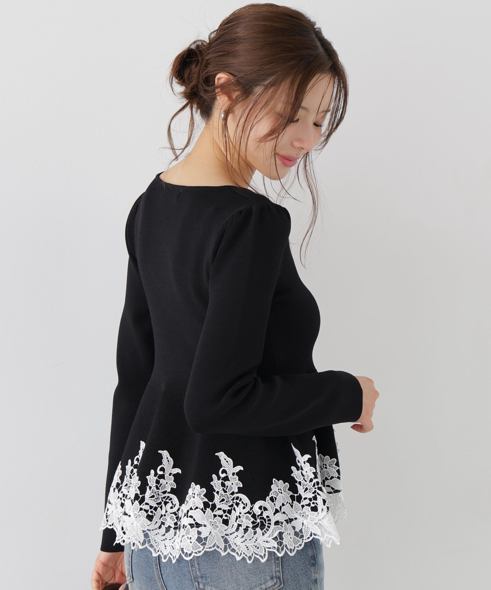 PROPORTION BODY DRESSING「<加藤栞さん着用><一部追加生産予約>ﾚｰｽﾄﾘﾑﾍﾟﾌﾟﾗﾑﾆｯﾄ 26AW」|ニット・セーター|