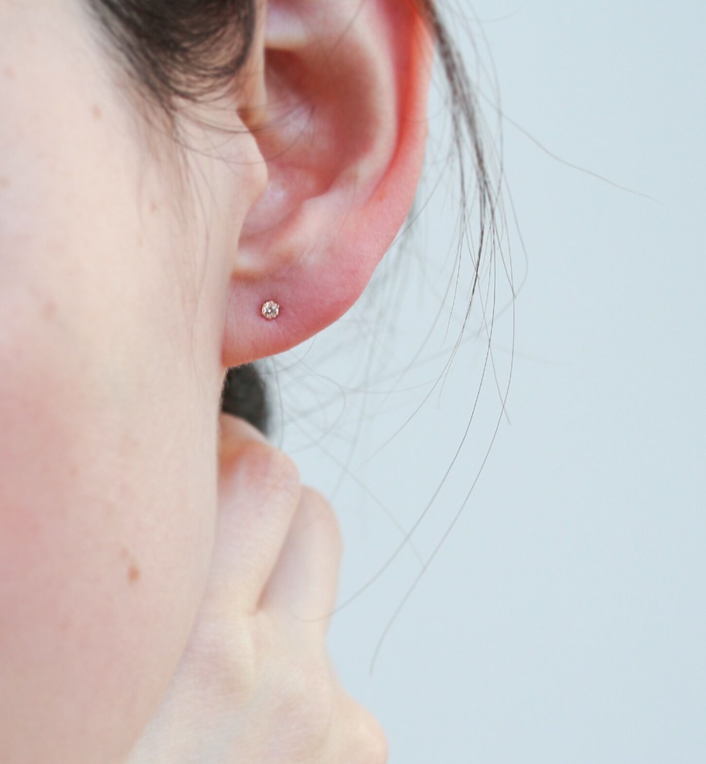  「一石 シャンパンダイヤモンド 0.1ct ピアス | K18」|ピアス|