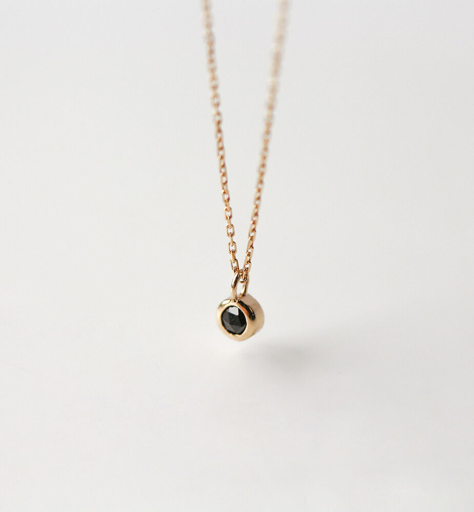  「一石 ブラックダイヤモンド 0.05ct ネックレス | K10YG」|ネックレス|