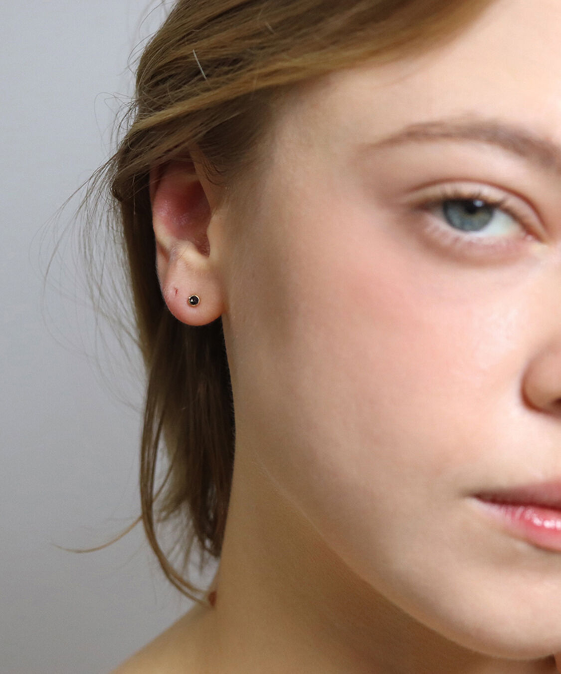  「一石 ブラックダイヤモンド 0.1ct ピアス  | K10YG」|ピアス|