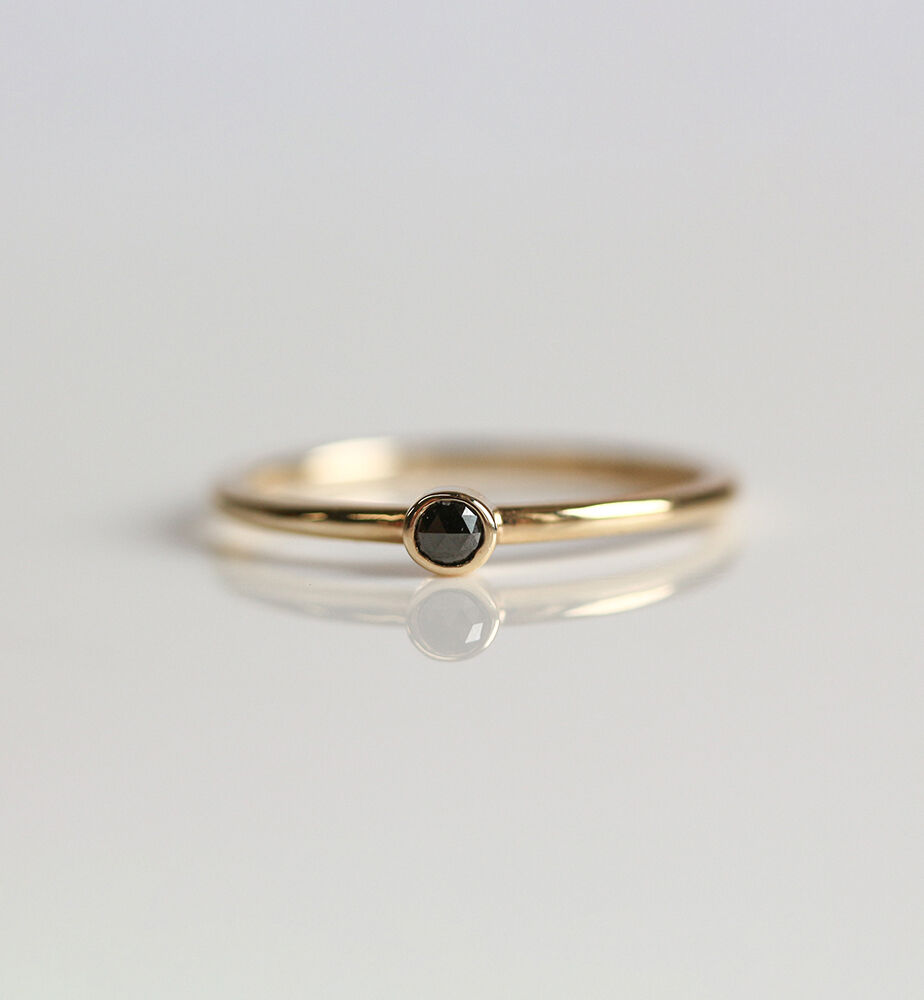  「一石 ブラックダイヤモンド 0.05ct リング | K10YG」|リング|K10 イエローゴールド