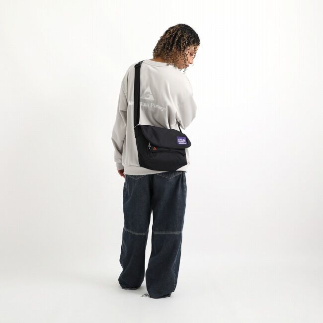 Manhattan Portage「NYLON MESSENGER BAG JR (SM) BACK POCKET W/ DIVIDER MAGNET NYLON TUSSAH RIPSTOP NYLON / GERRY」|ショルダー・メッセンジャー|