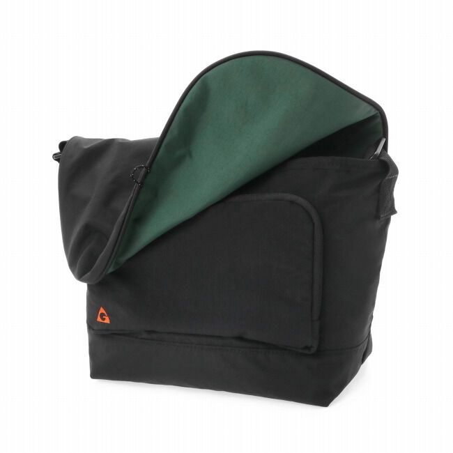 Manhattan Portage「NYLON MESSENGER BAG JR (SM) BACK POCKET W/ DIVIDER MAGNET NYLON TUSSAH RIPSTOP NYLON / GERRY」|ショルダー・メッセンジャー|