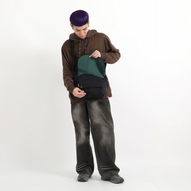 Manhattan Portage「NYLON MESSENGER BAG JR (SM) BACK POCKET W/ DIVIDER MAGNET NYLON TUSSAH RIPSTOP NYLON / GERRY」|ショルダー・メッセンジャー|