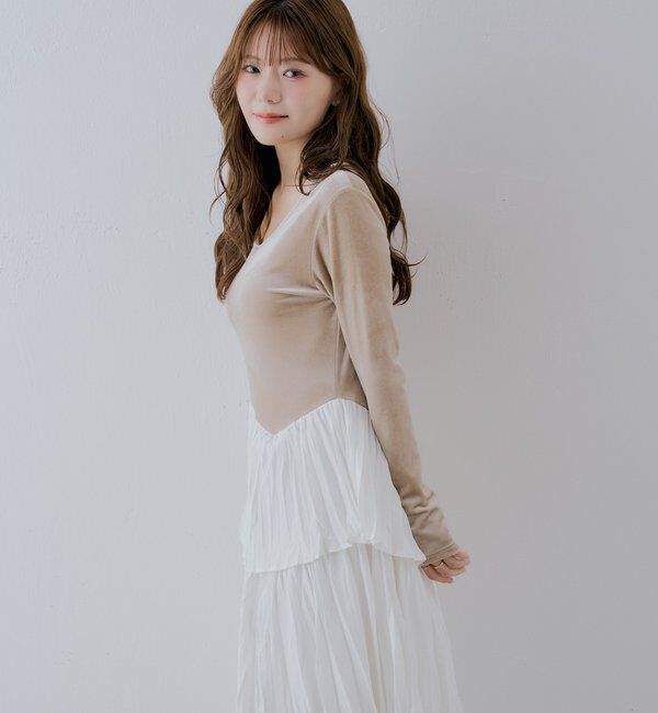  「【SALON by Chico】ベロアドッキングラッフルアシメプリーツワンピース」|ワンピース|
