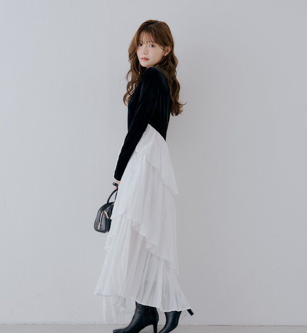  「【SALON by Chico】ベロアドッキングラッフルアシメプリーツワンピース」|ワンピース|
