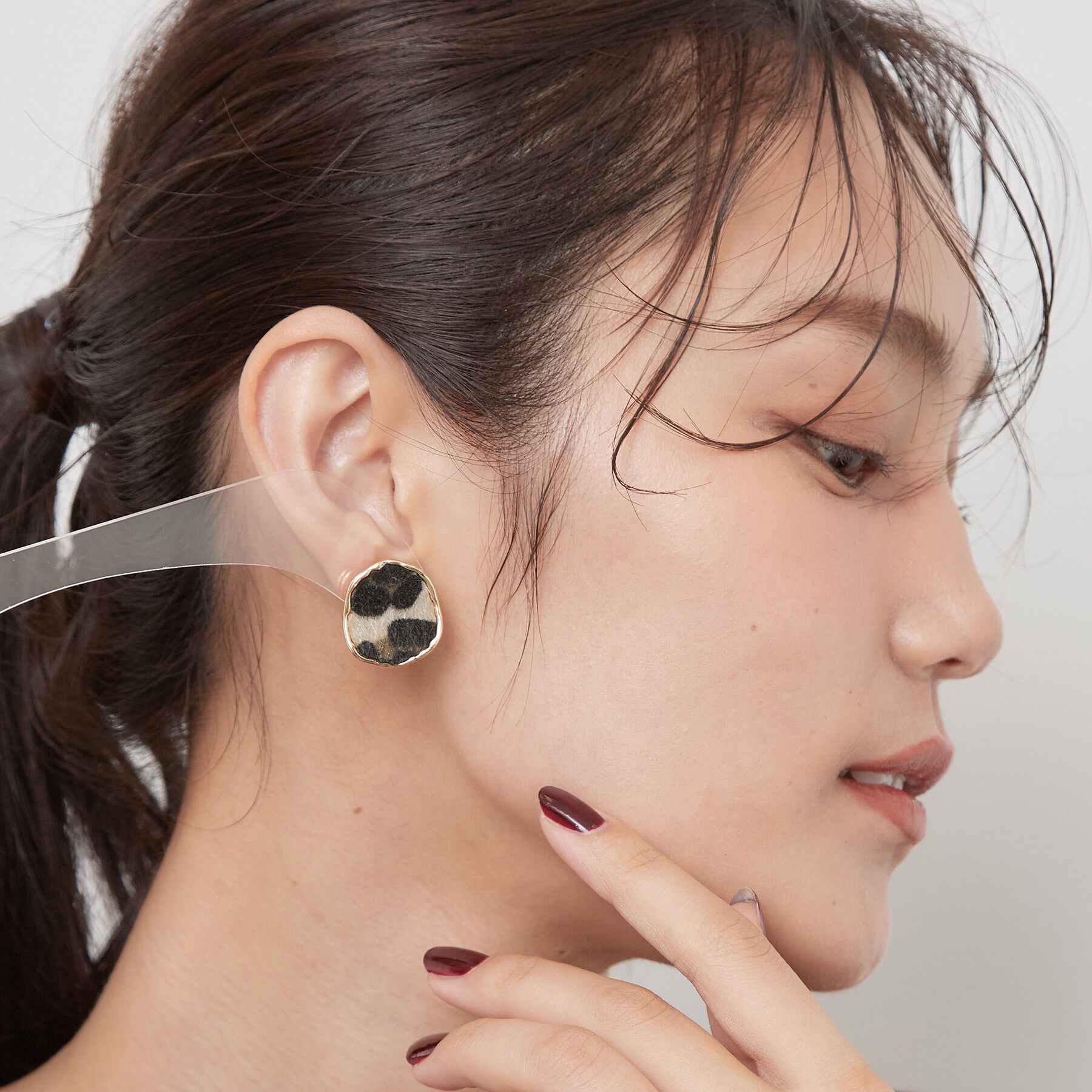 OPAQUE.CLIP「レオパード柄シャギーピアス」|ピアス|