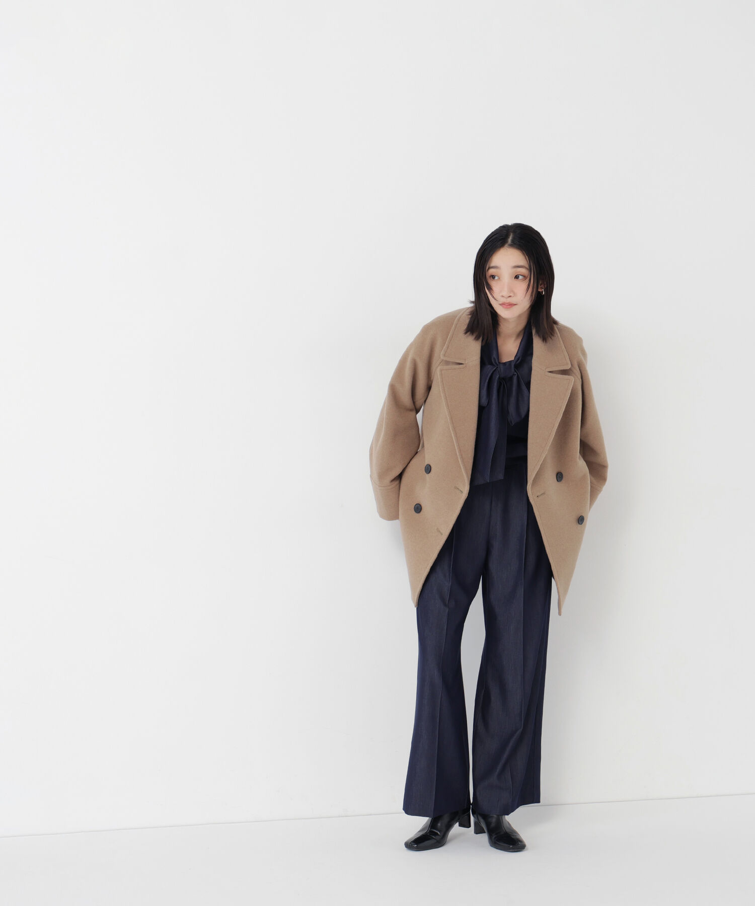  「ダブルブレストミドルコート 26AW」|ブルゾン・スタジャン|