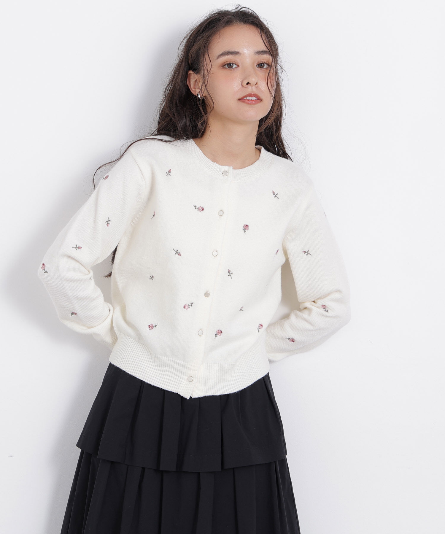  「〈N.〉ローズ刺繍カーディガン　26AW」|ニット・セーター|オフホワイト 2
