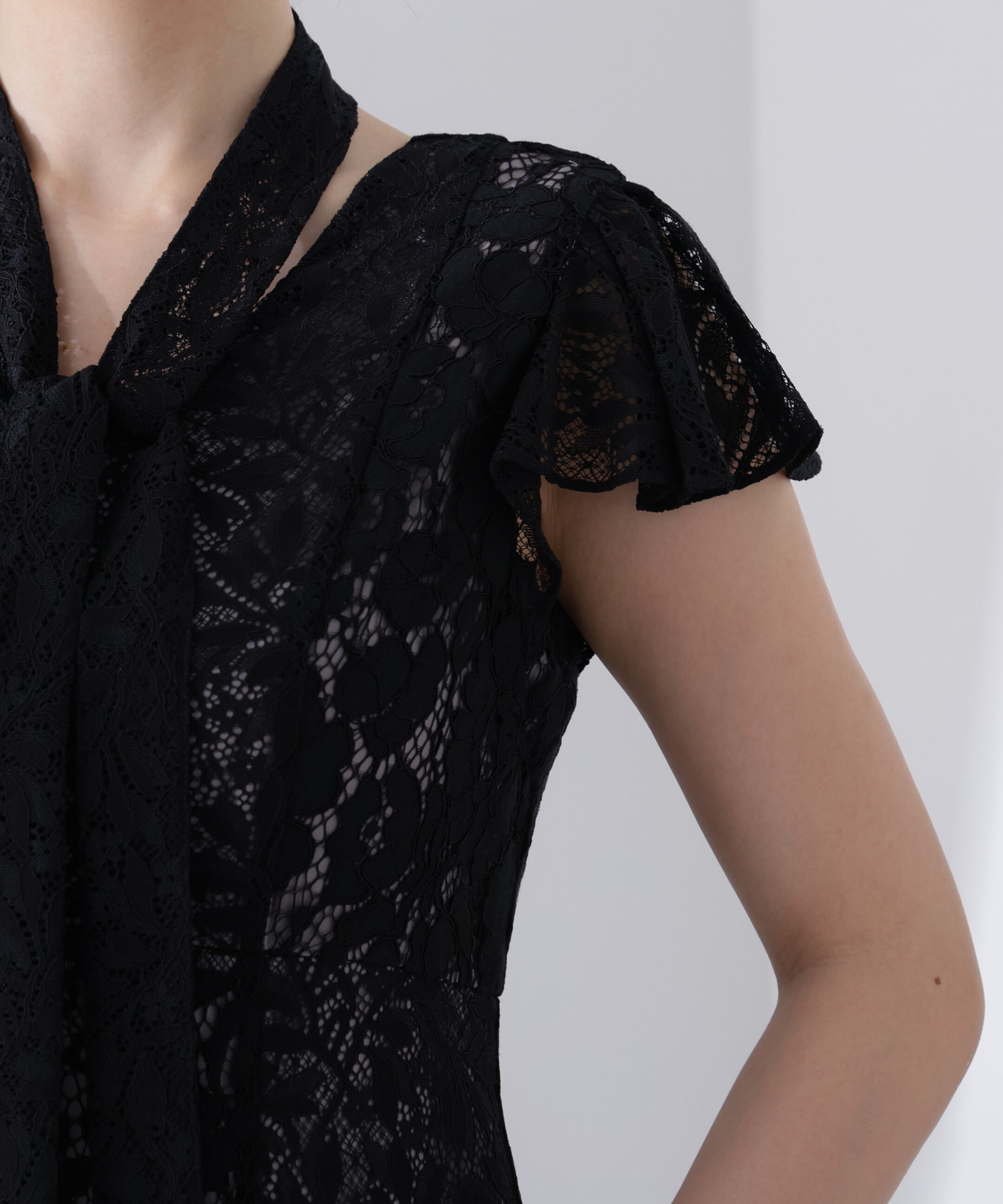 PROPORTION BODY DRESSING「〈Lou Lou fee（ルルーフェ）〉タイ付きレースワンピース」|ワンピース|
