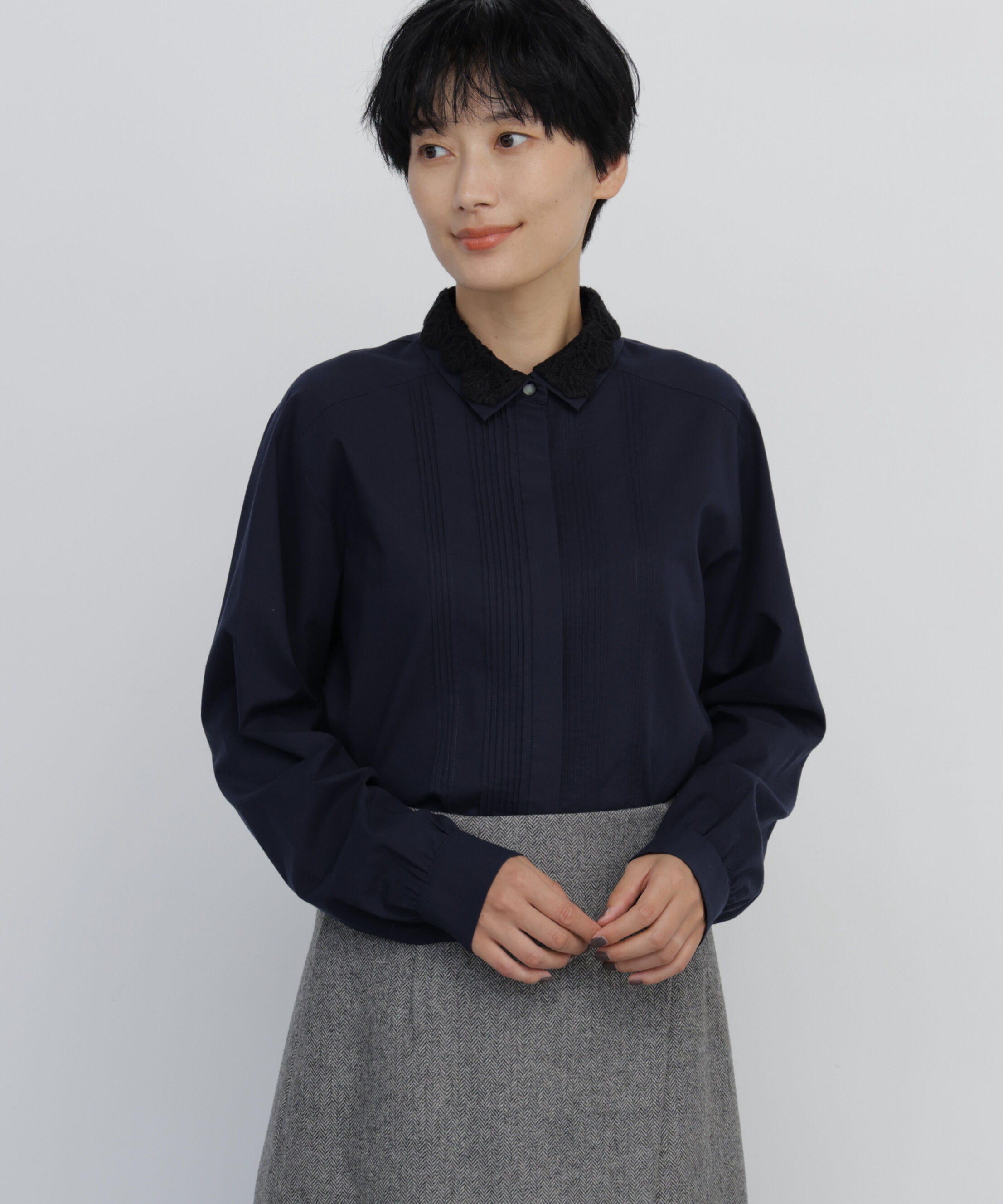  「《洗える / レイヤードで活躍》ニットシャツカラーブラウス」|シャツ・ブラウス|ネイビー