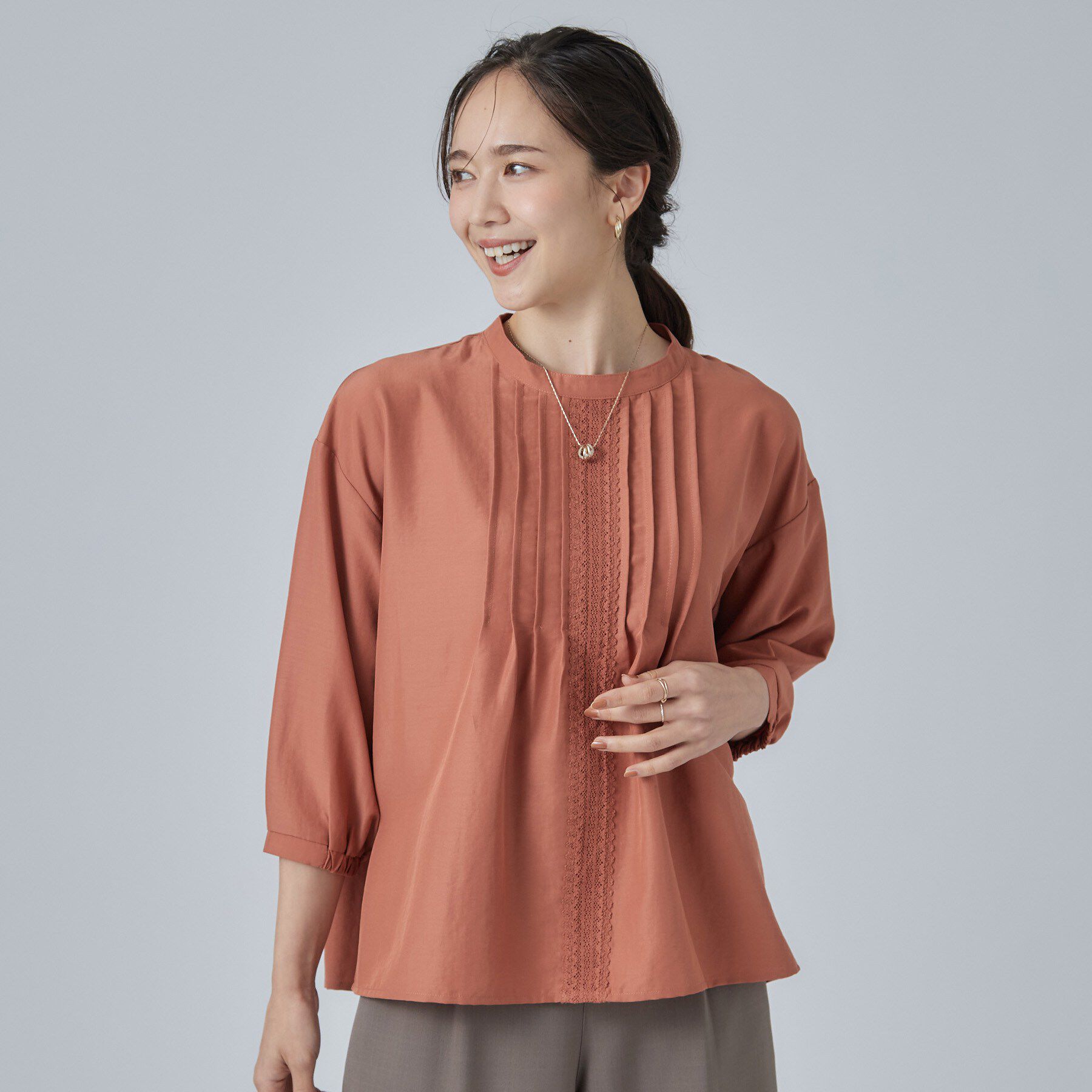 SHOO･LA･RUE「【S-LL/洗濯機可】1枚で華やかに フロントレース7分袖ブラウス」|シャツ・ブラウス|
