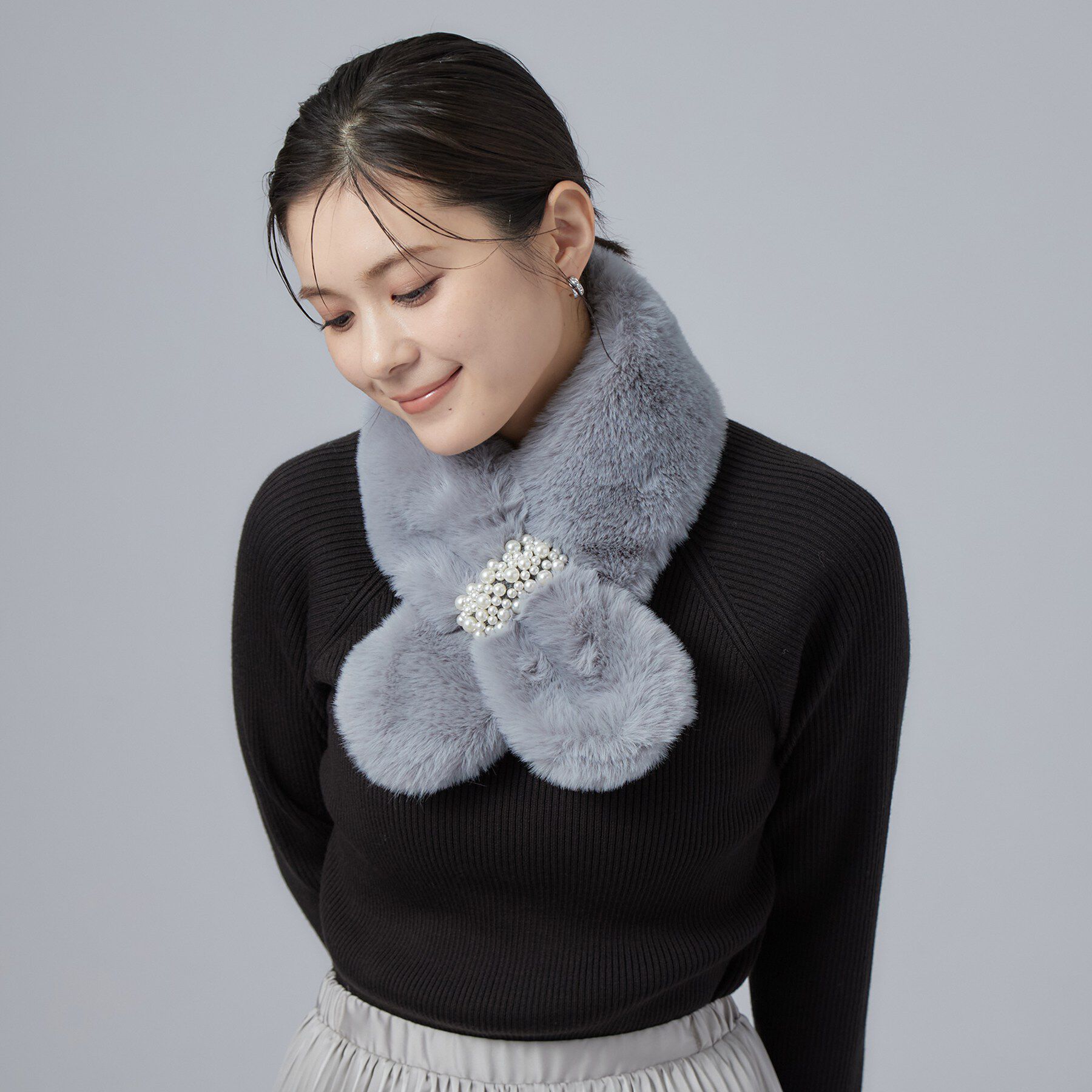 SHOO･LA･RUE「フェイクパール付きファーティペット」|ストール|