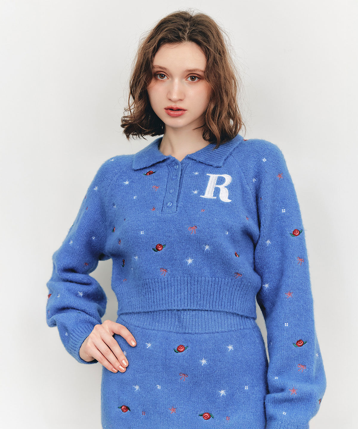 REDYAZEL「ローズエンブロイダリーポロニット&times;タイトミニスカートセットアップ」|ワンピース|