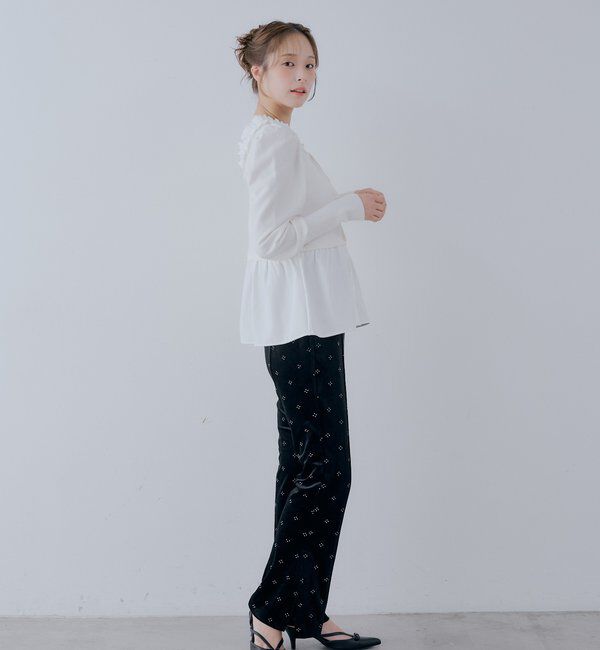  「【SALON by Chico】ベロアセンタープレスセミフレアパンツ」|チノ|