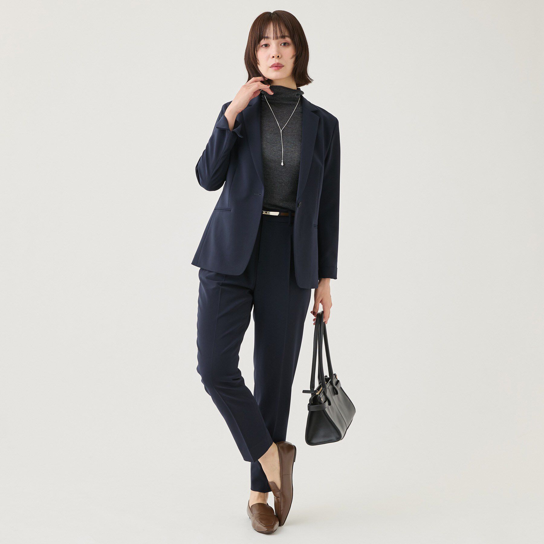 INDIVI「【通勤スーツ／洗える】ストレッチタックテーパードパンツ」|スーツ|