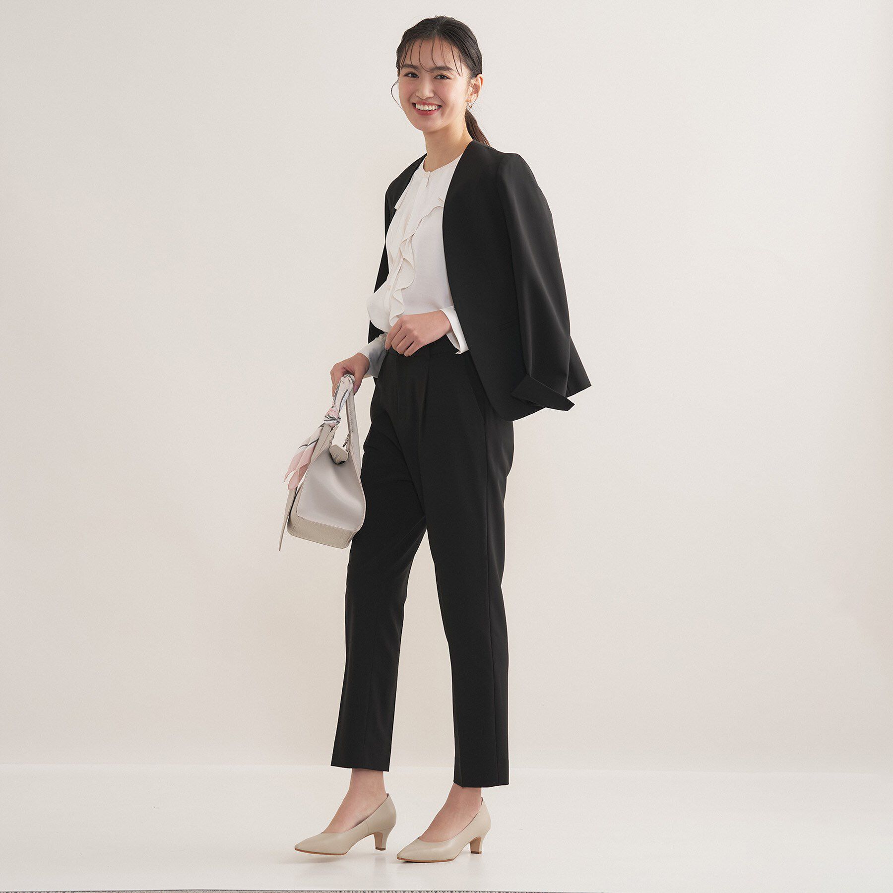 INDIVI「【通勤スーツ／洗える】ストレッチタックテーパードパンツ」|スーツ|
