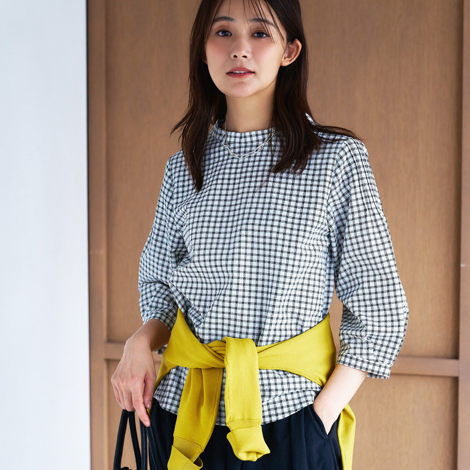 INDIVI「【初秋にピッタリ！／洗える】凹凸素材ミニスタンドトップス」|Tシャツ・カットソー|ホワイト(201)