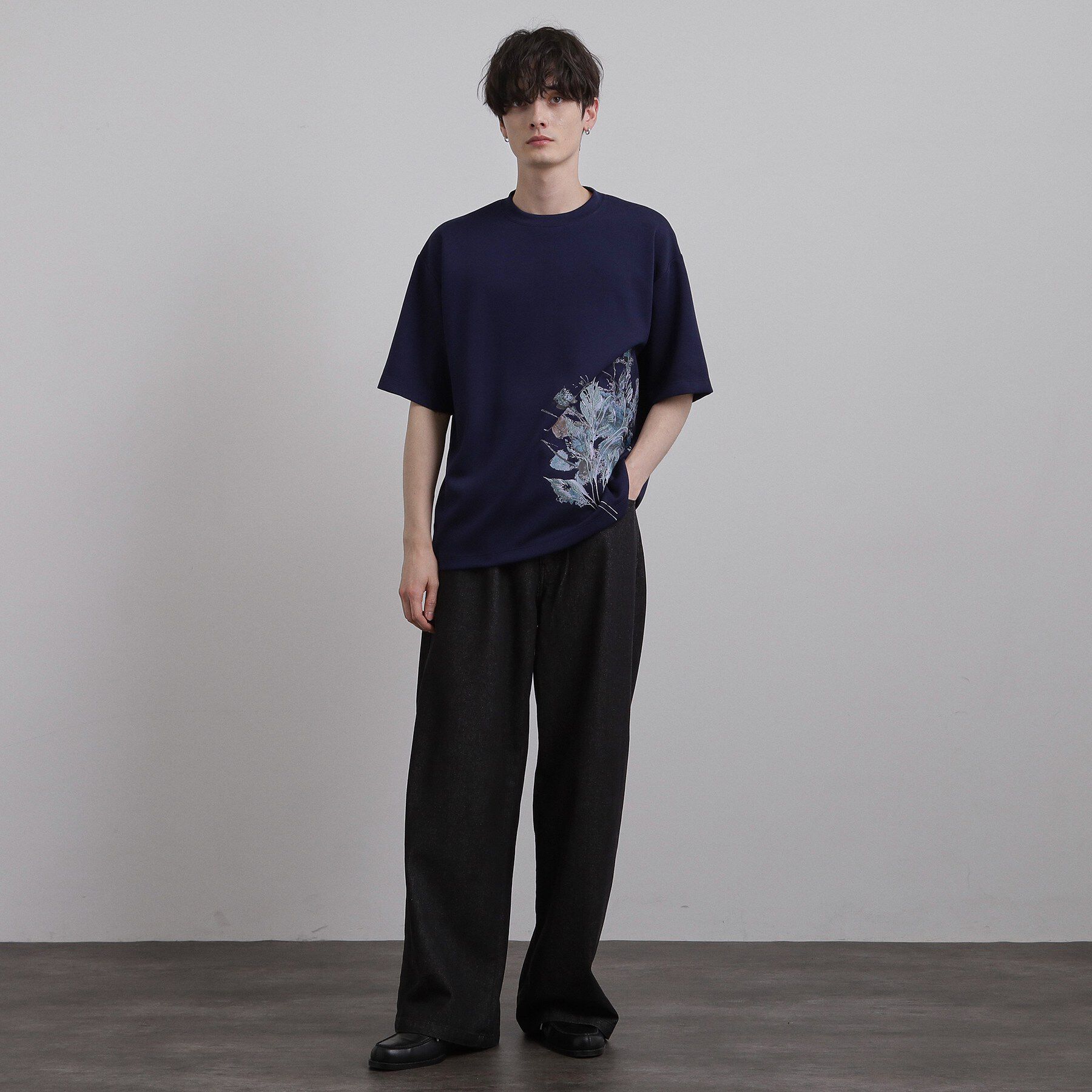 tk.TAKEO KIKUCHI「リーフエンブロブラーTシャツ」|Tシャツ・カットソー|