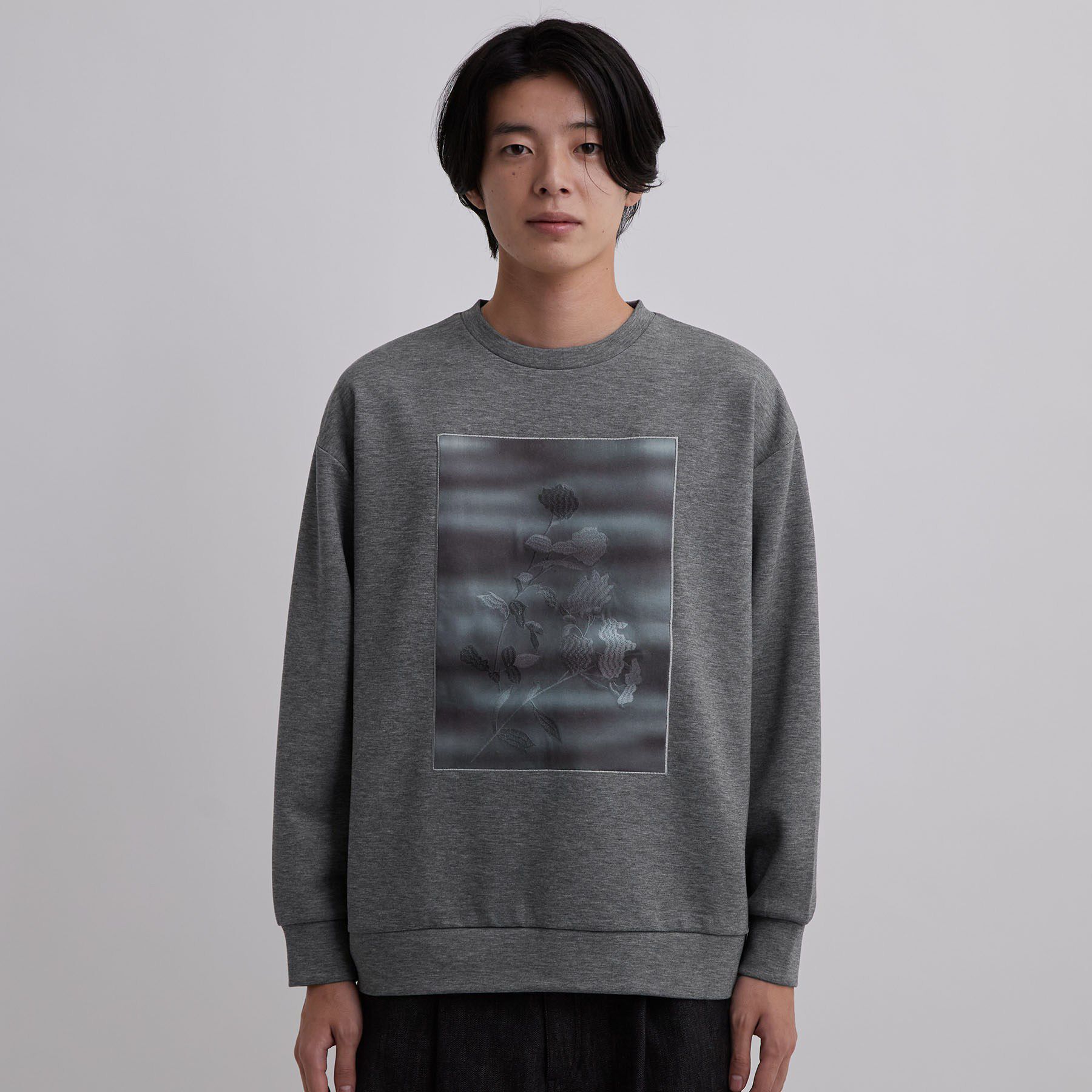 tk.TAKEO KIKUCHI「フラワー刺繍グラフィックスウェット」|パーカー|