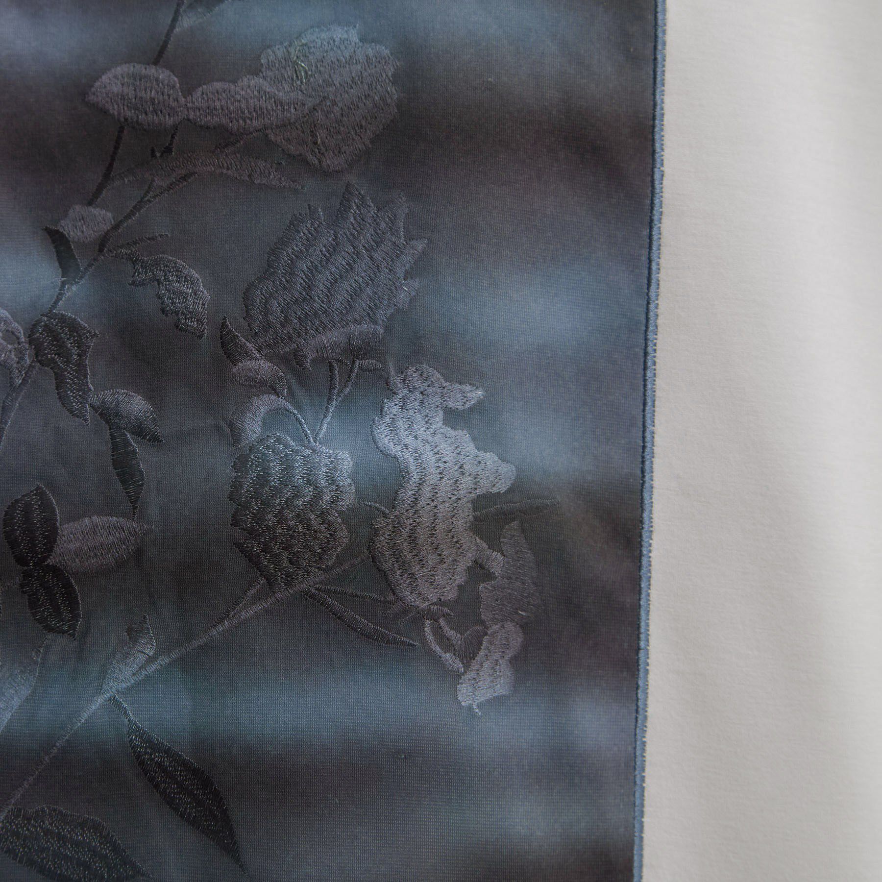 tk.TAKEO KIKUCHI「フラワー刺繍グラフィックスウェット」|パーカー|