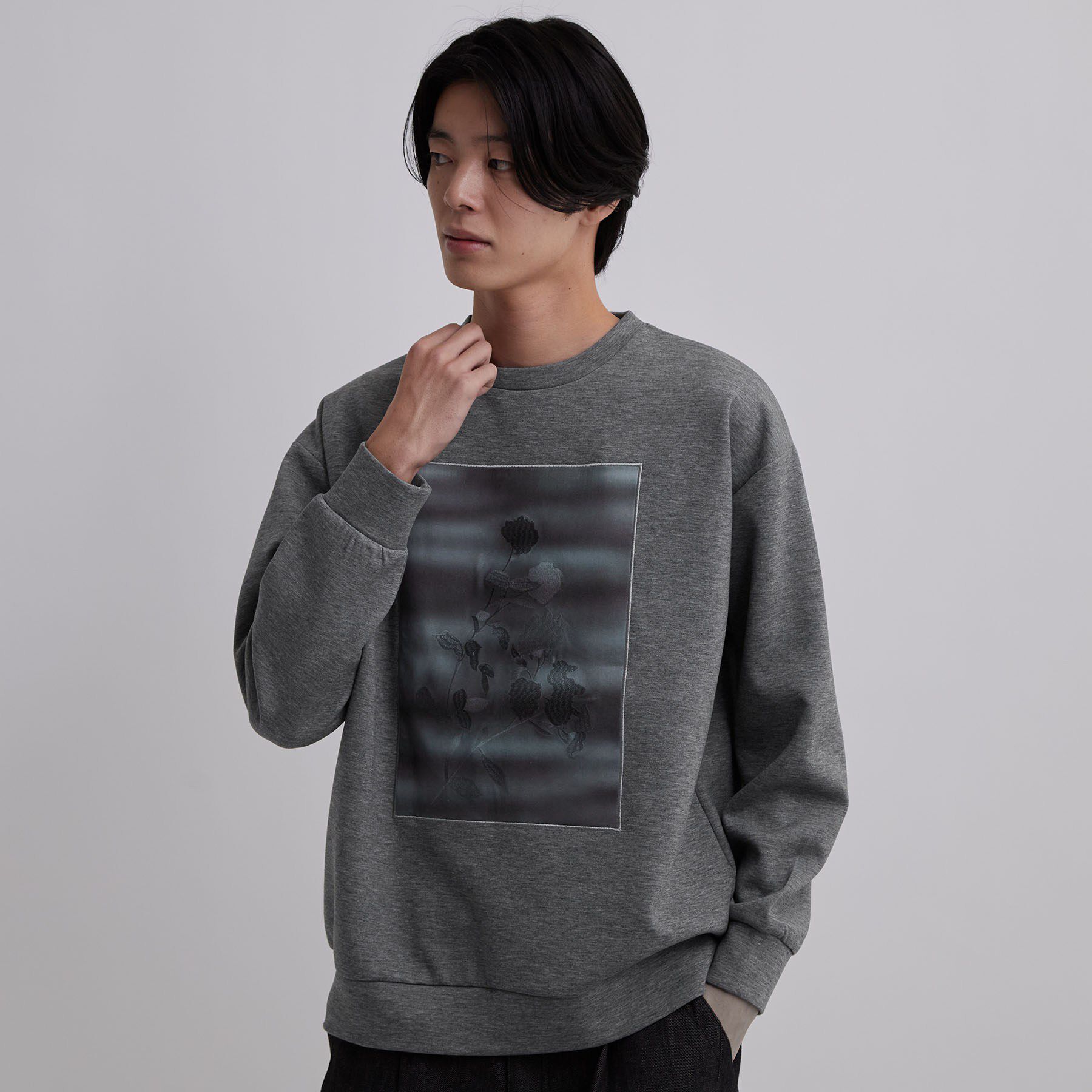 tk.TAKEO KIKUCHI「フラワー刺繍グラフィックスウェット」|パーカー|