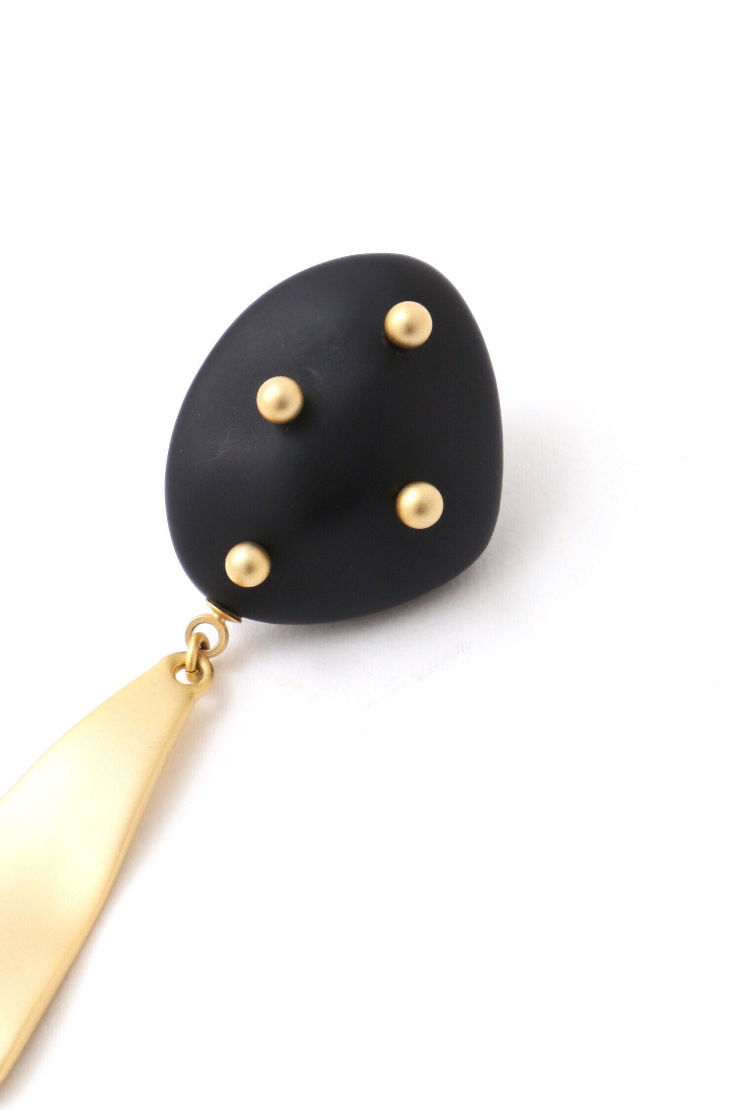  「◆スタッズストーンドロップピアス」|その他|