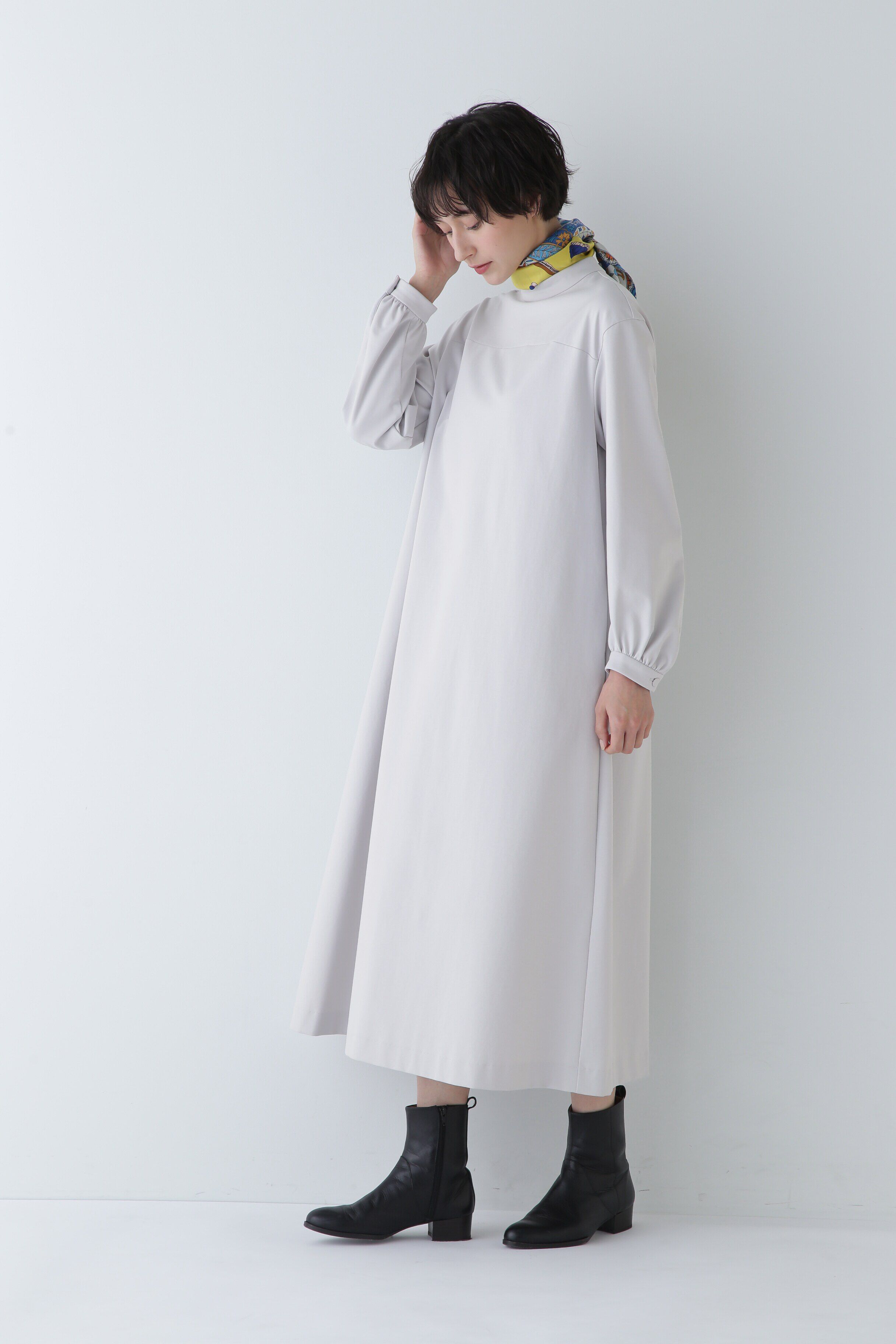  「ストレッチポンチモックネックワンピース」|ワンピース|