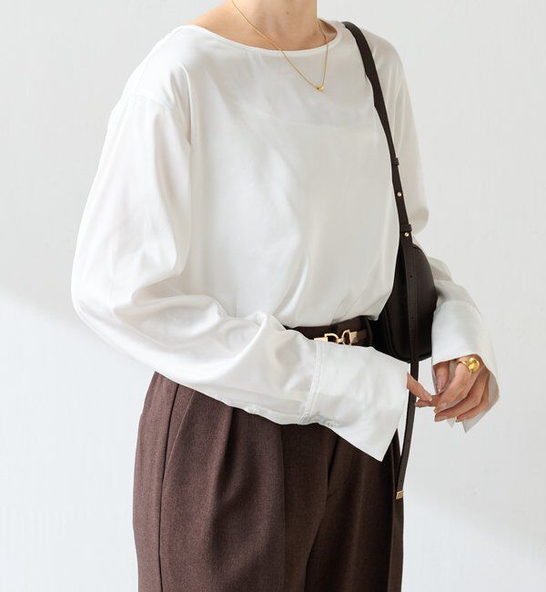  「【ロングシーズン使える】袖カフスデザインTブラウス」|シャツ・ブラウス|