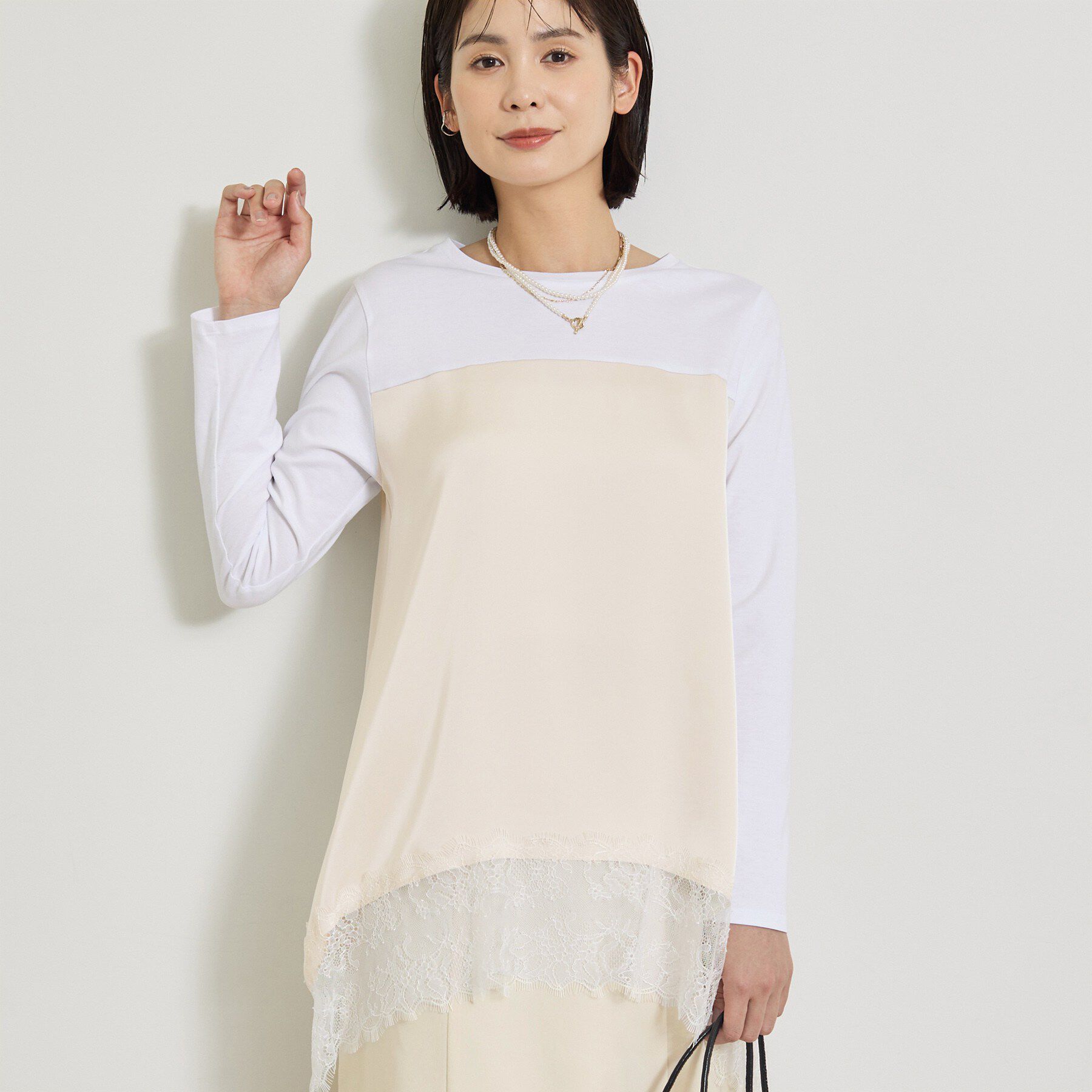 INDIVI「【お腹・腰カバー】サテン切替 レースヘムロングトップス」|Tシャツ・カットソー|