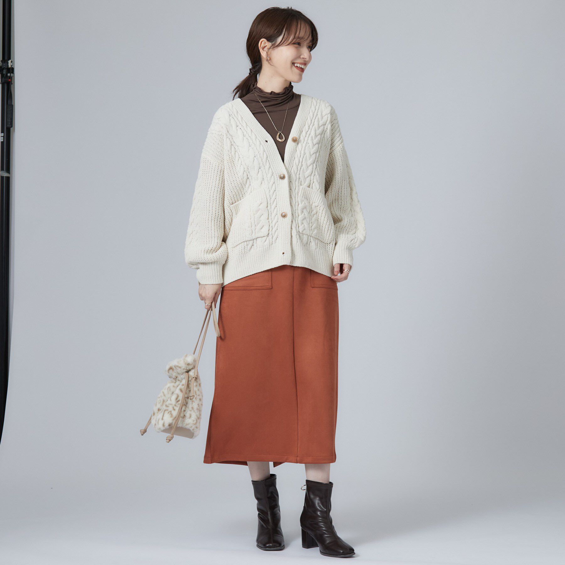 SHOO･LA･RUE「【洗濯機可】もこもちモールケーブル Vネックカーディガン」|カーディガン|
