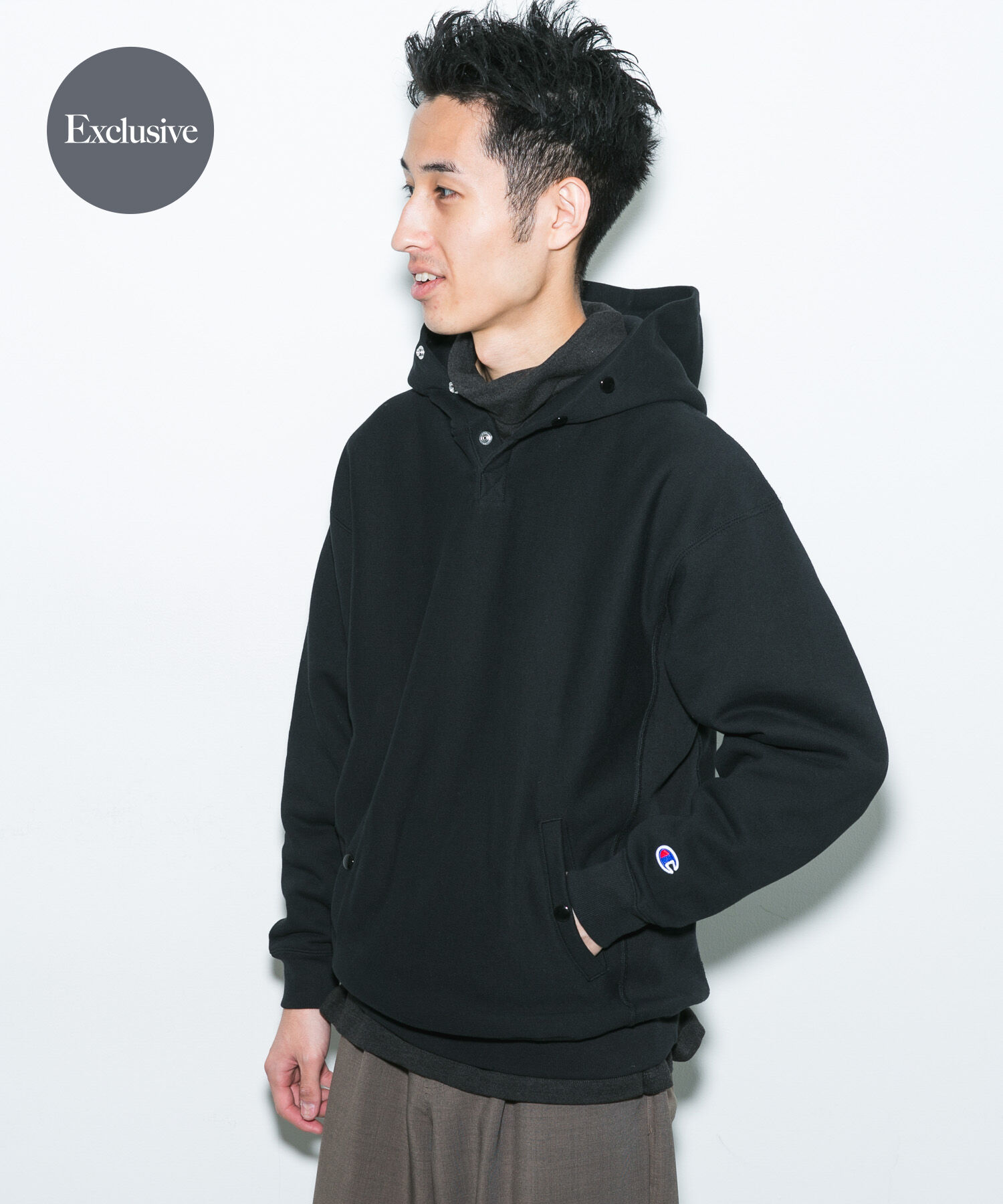 URBAN RESEARCH DOORS「『別注』Champion&times;DOORS　HALF SNAP PARKA」|パーカー|ブラック