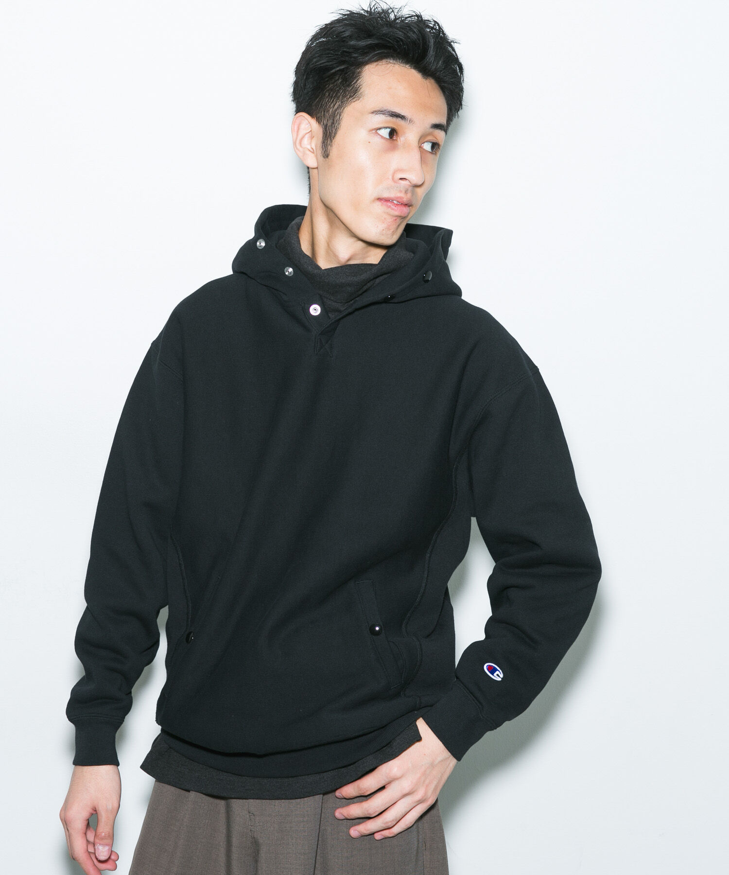 URBAN RESEARCH DOORS「『別注』Champion&times;DOORS　HALF SNAP PARKA」|パーカー|