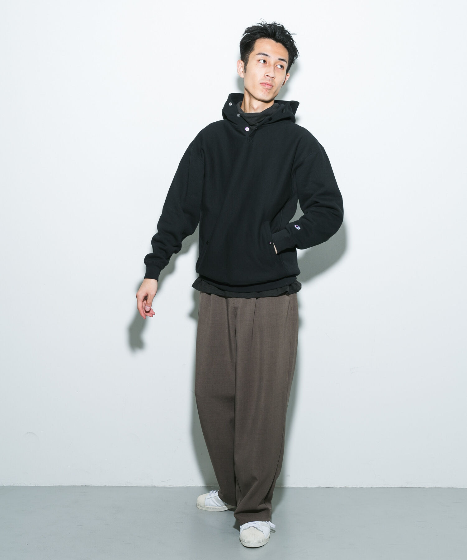 URBAN RESEARCH DOORS「『別注』Champion&times;DOORS　HALF SNAP PARKA」|パーカー|