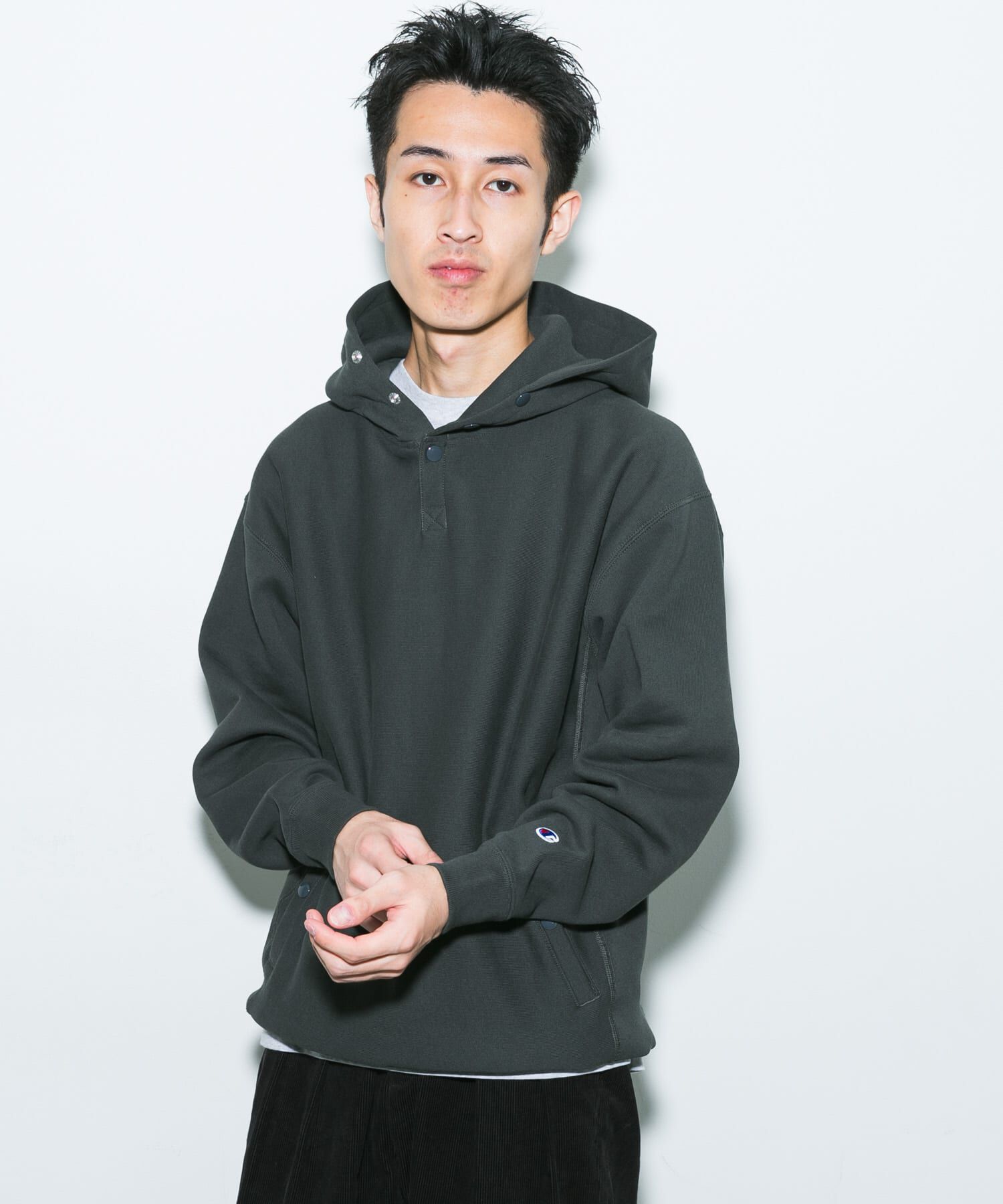 URBAN RESEARCH DOORS「『別注』Champion&times;DOORS　HALF SNAP PARKA」|パーカー|