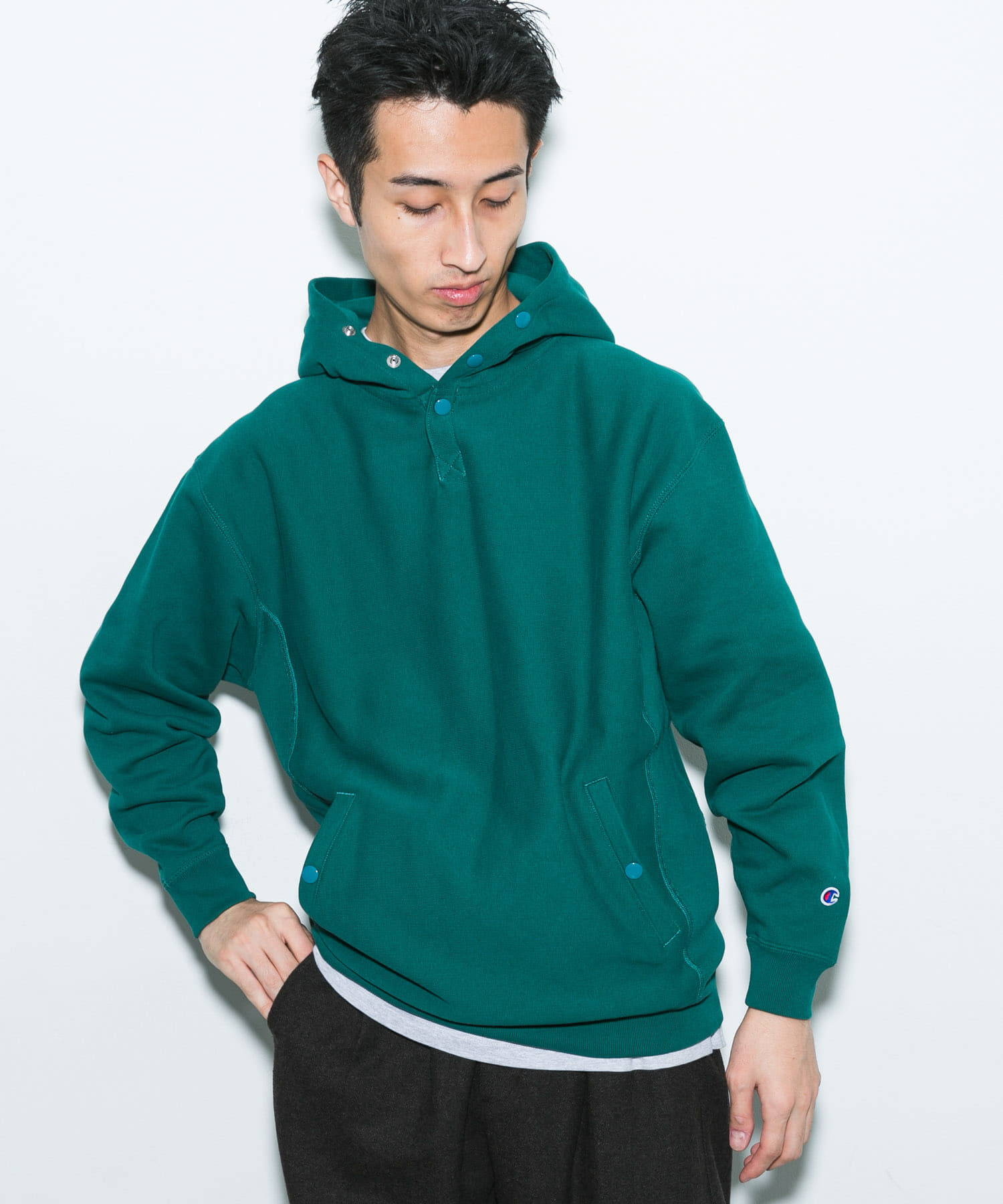 URBAN RESEARCH DOORS「『別注』Champion&times;DOORS　HALF SNAP PARKA」|パーカー|