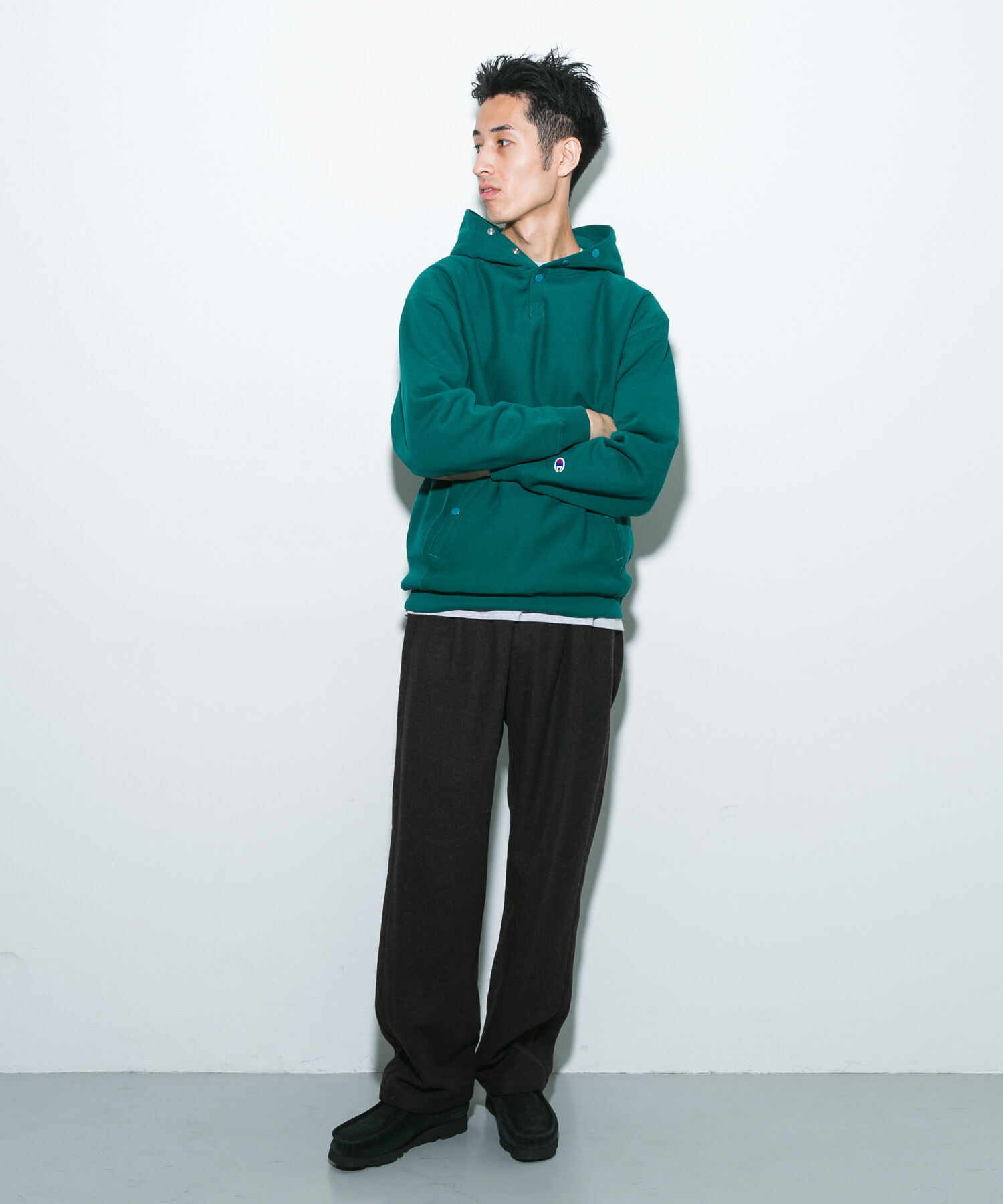 URBAN RESEARCH DOORS「『別注』Champion&times;DOORS　HALF SNAP PARKA」|パーカー|