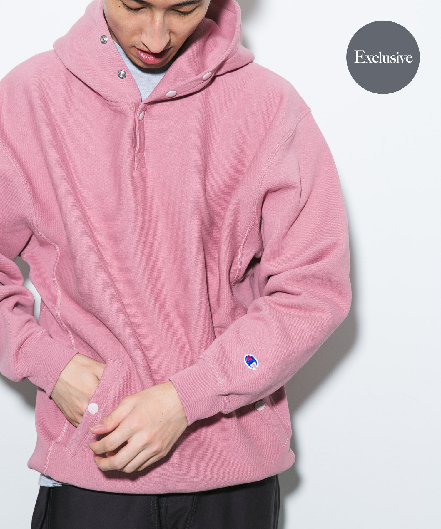 URBAN RESEARCH DOORS「『別注』Champion&times;DOORS　HALF SNAP PARKA」|パーカー|ライトピンク