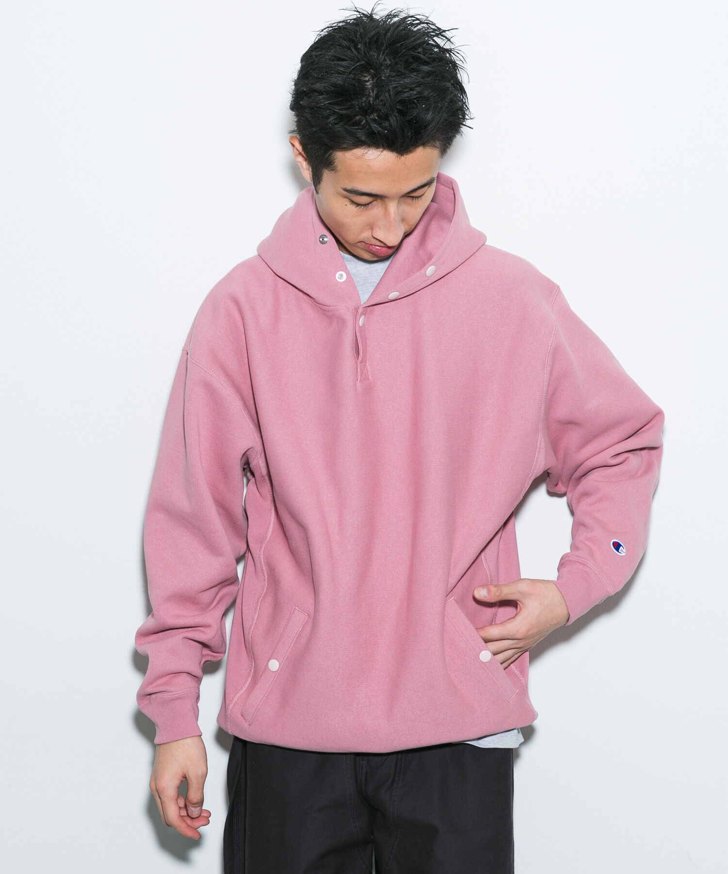 URBAN RESEARCH DOORS「『別注』Champion&times;DOORS　HALF SNAP PARKA」|パーカー|