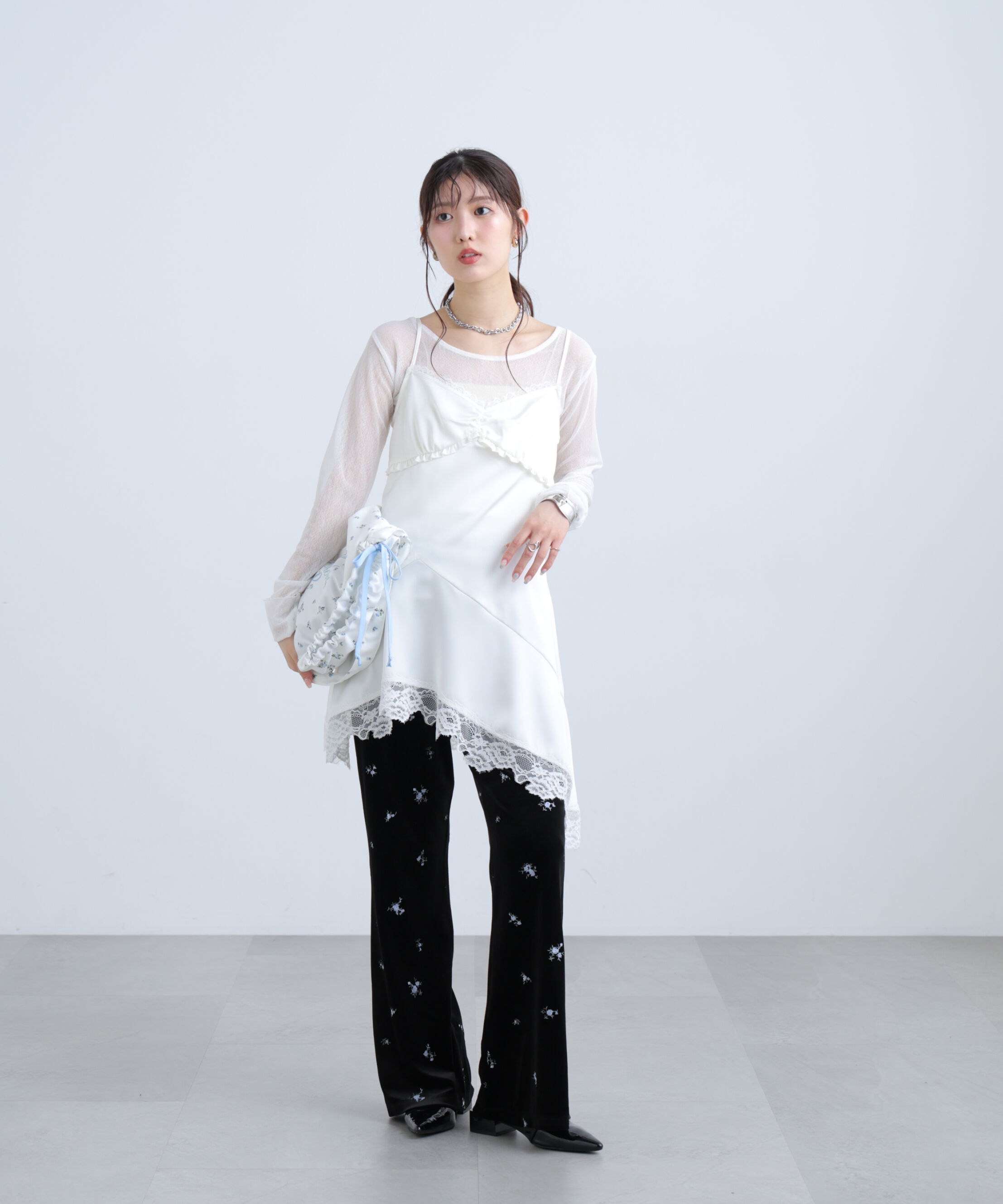  「ベロア刺繍総柄フレアパンツ」|その他|