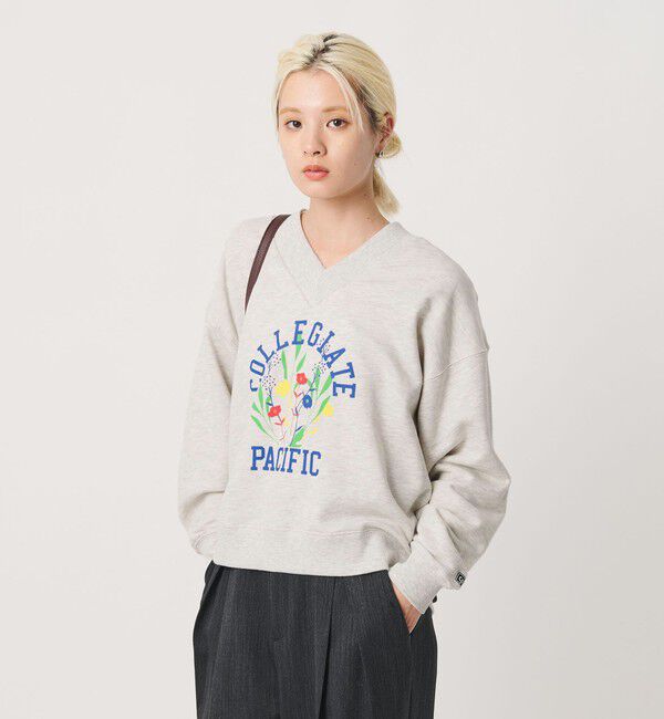 BEAUTY&YOUTH UNITED ARROWS「【別注】＜Collegiate Pacific＞プリント Vネック スウェットプルオーバー」|スウェット・ジャージ|
